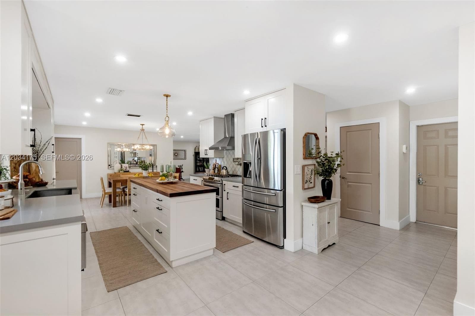 8601 Dundee Ter, Miami Lakes FL 33016 — 17