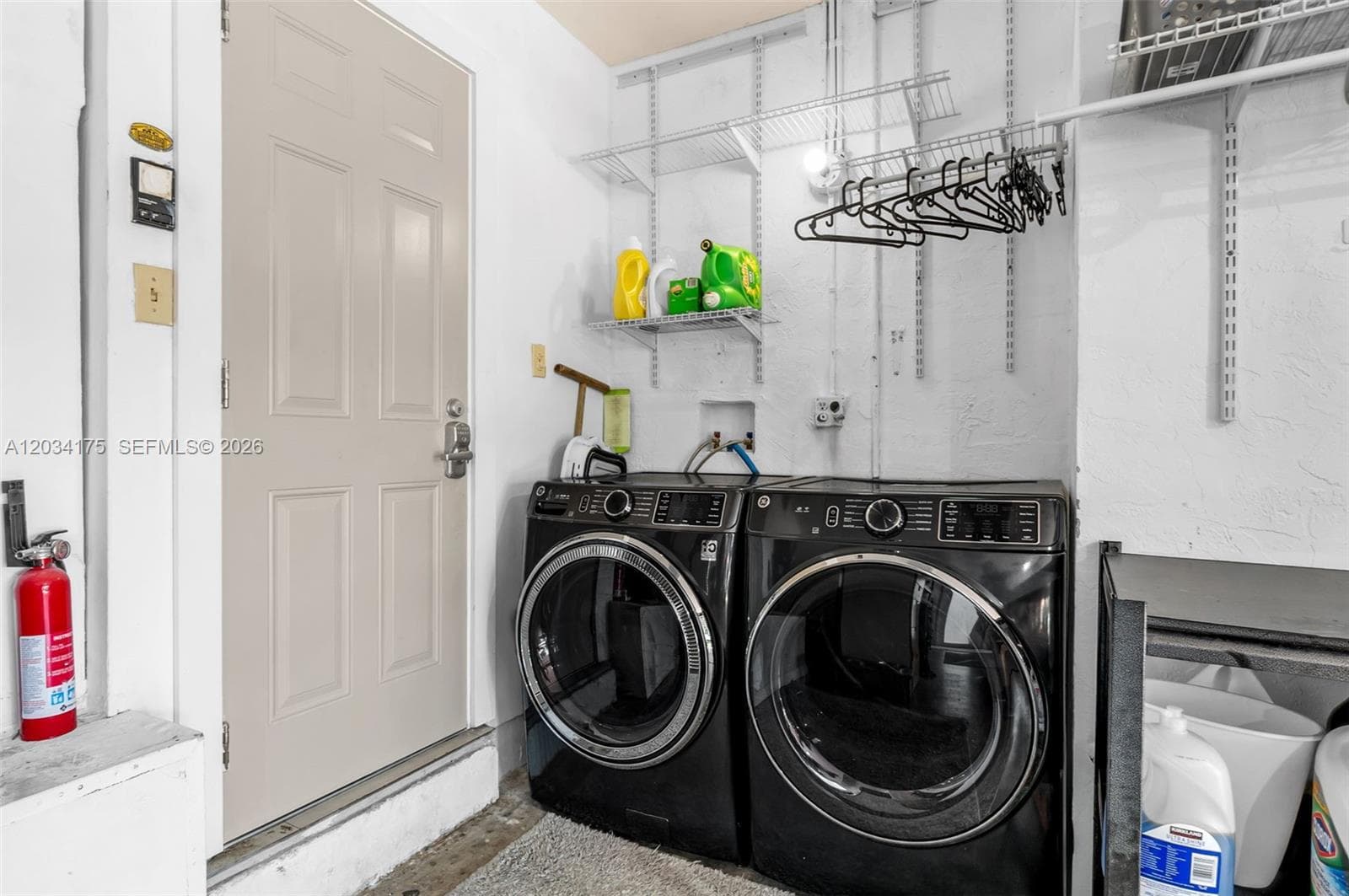 8601 Dundee Ter, Miami Lakes FL 33016 — 43