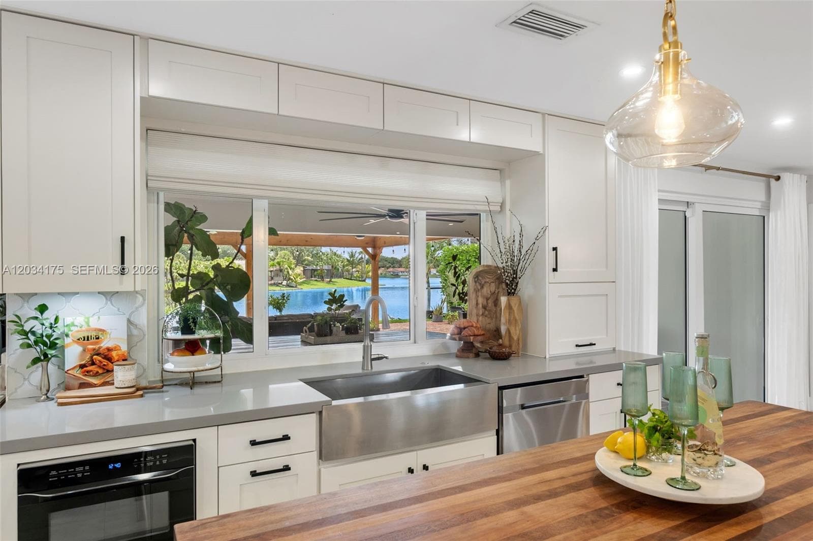 8601 Dundee Ter, Miami Lakes FL 33016 — 12