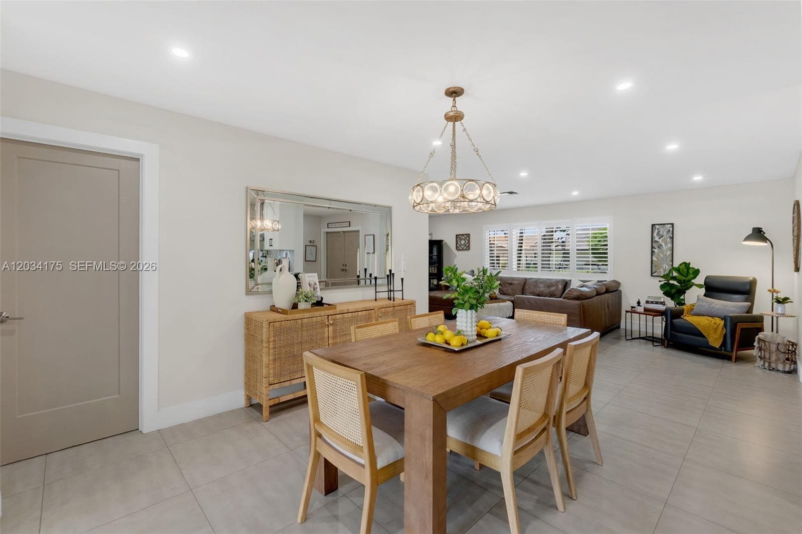 8601 Dundee Ter, Miami Lakes FL 33016 — 10