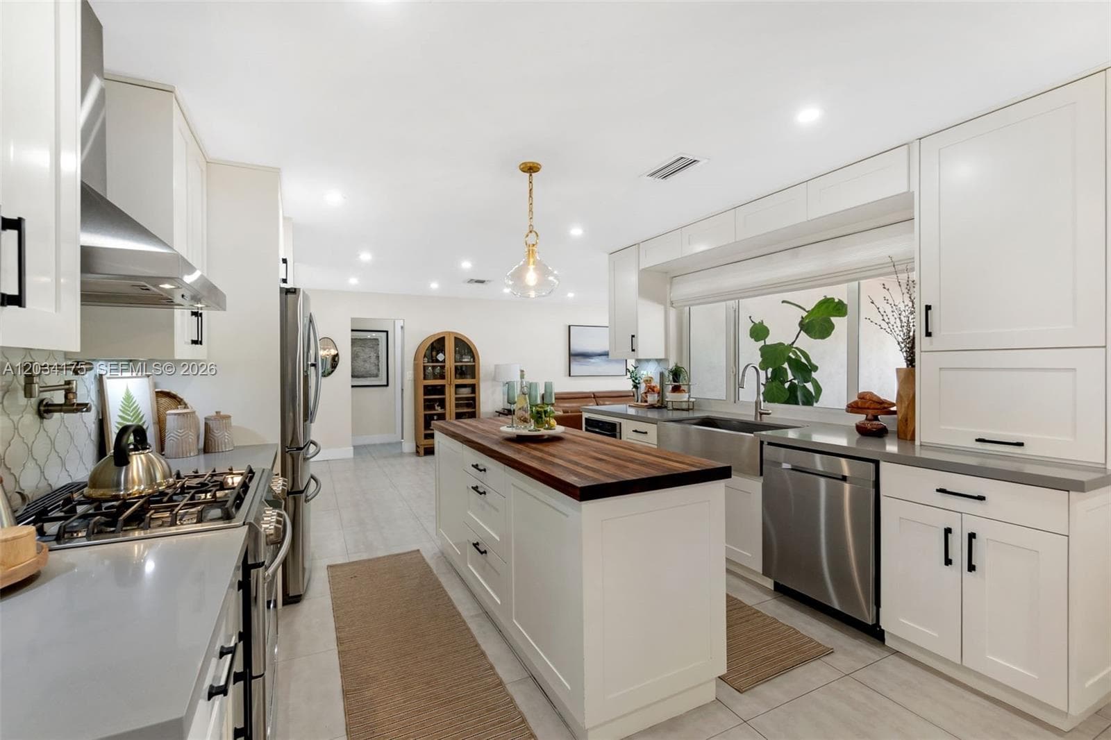 8601 Dundee Ter, Miami Lakes FL 33016 — 14