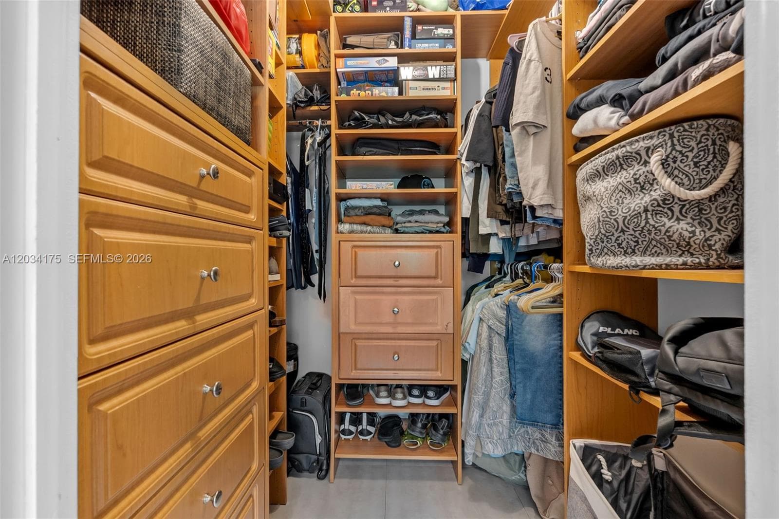 8601 Dundee Ter, Miami Lakes FL 33016 — 29