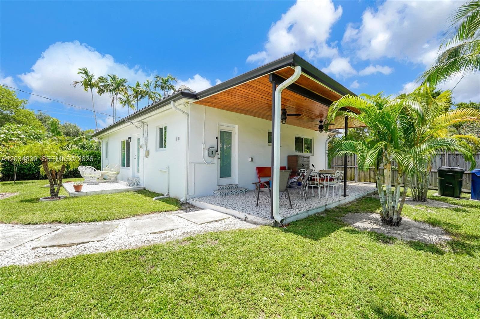240 Nahkoda Dr, Miami Springs FL 33166 — 43