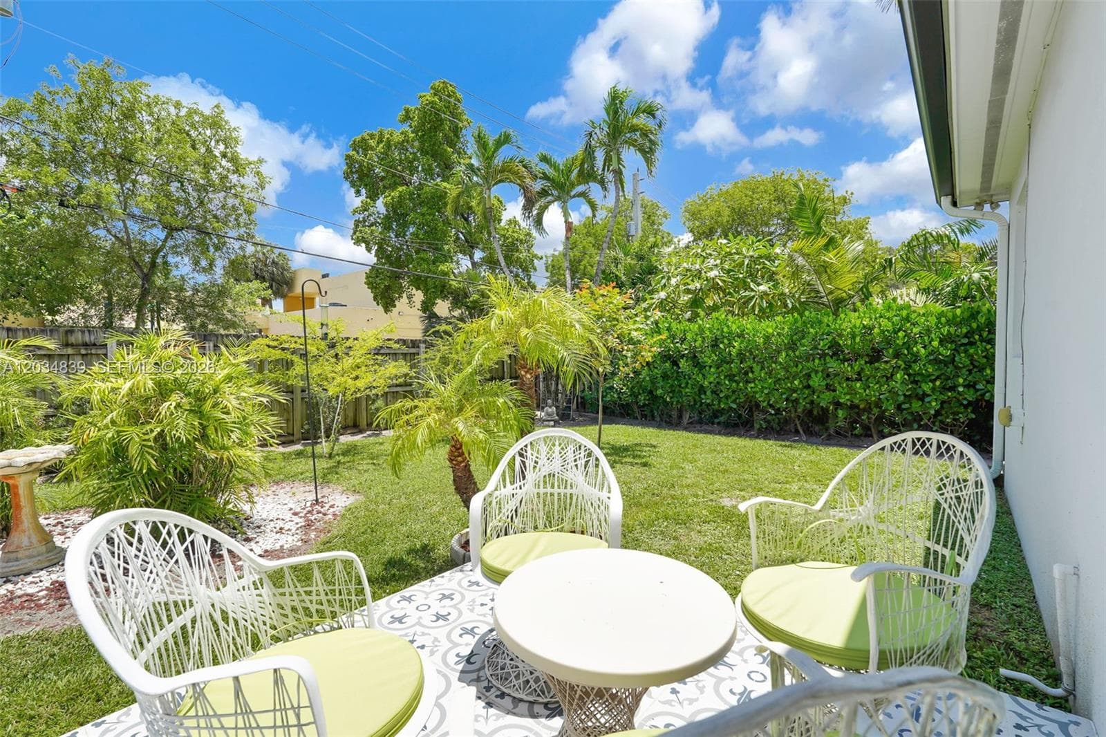 240 Nahkoda Dr, Miami Springs FL 33166 — 53