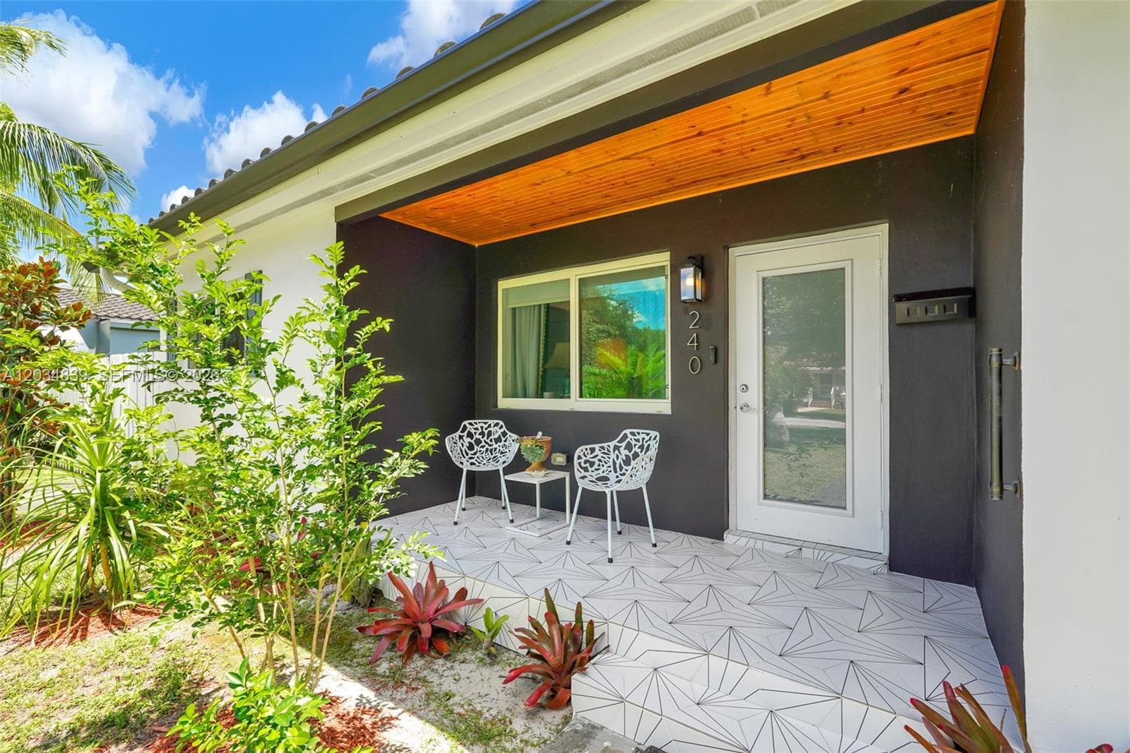 240 Nahkoda Dr, Miami Springs FL 33166 — 5