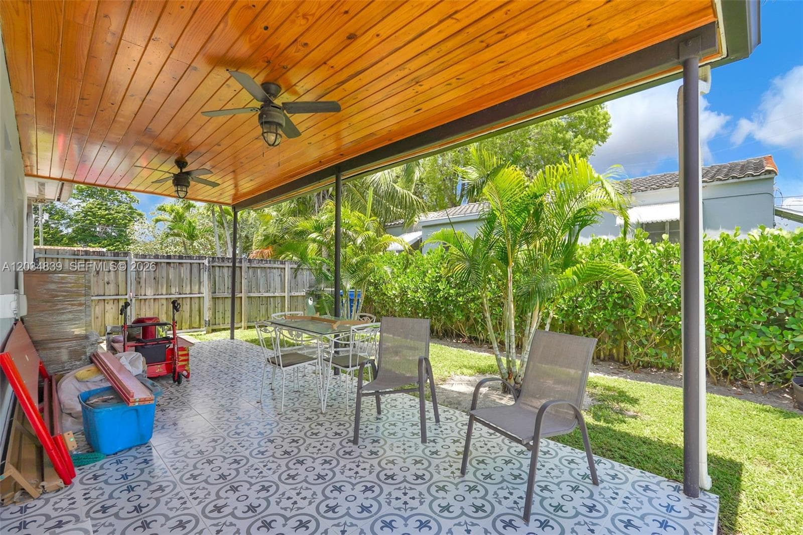 240 Nahkoda Dr, Miami Springs FL 33166 — 45