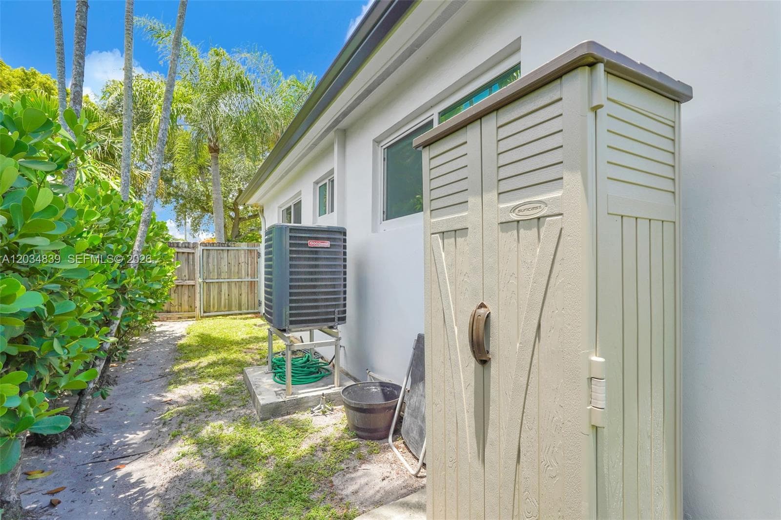 240 Nahkoda Dr, Miami Springs FL 33166 — 50