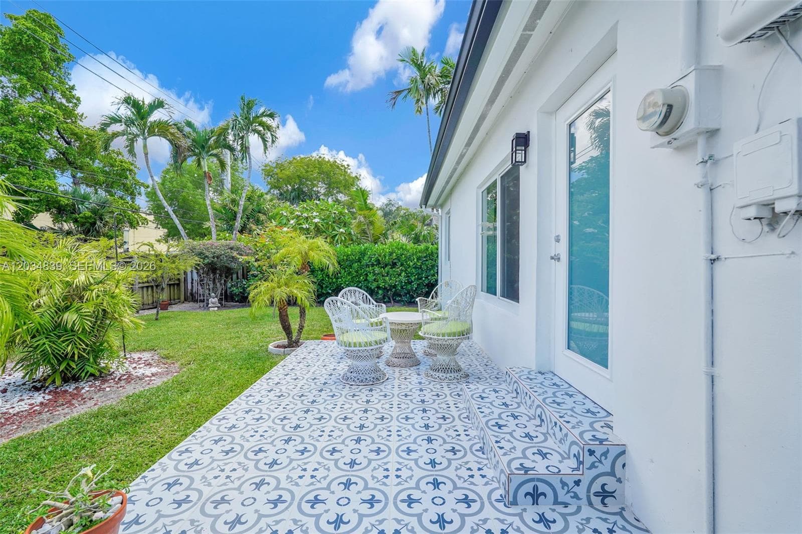240 Nahkoda Dr, Miami Springs FL 33166 — 39