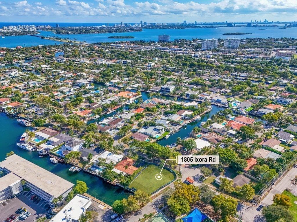 1805 Ixora Rd, North Miami FL 33181 — 6