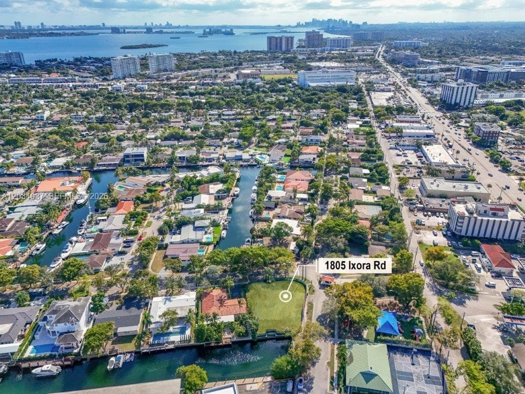 1805 Ixora Rd, North Miami FL 33181 — 7