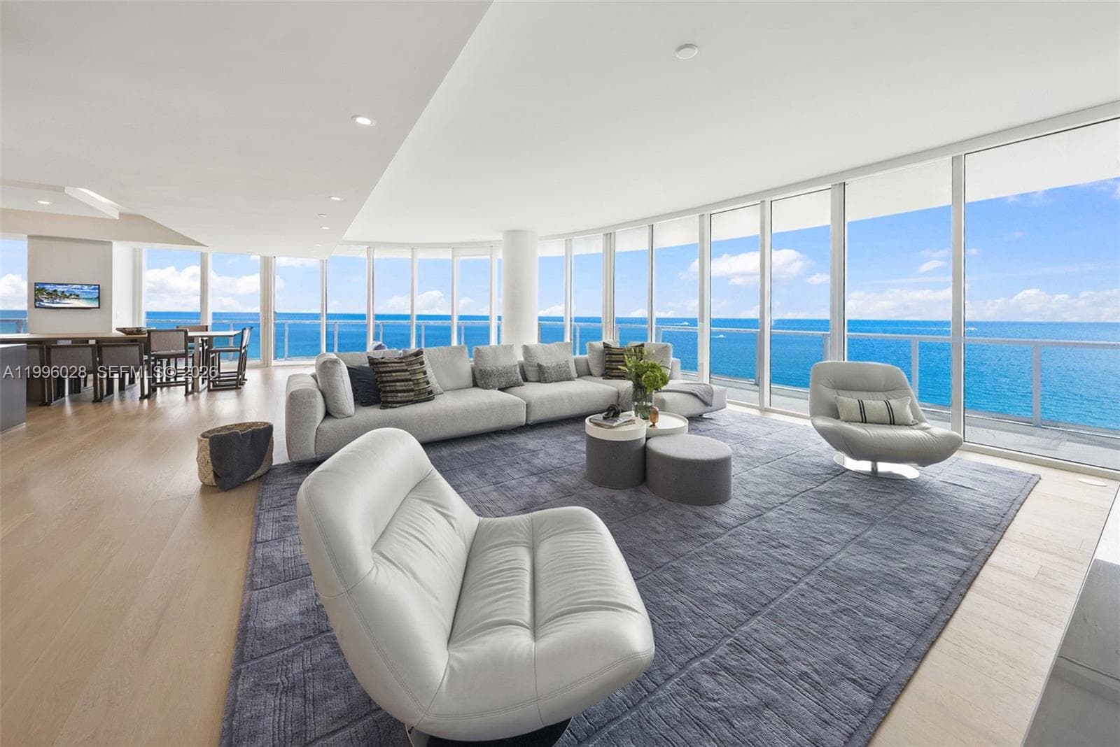 100 S Pointe Dr, Miami Beach FL 33139